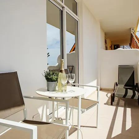 Apartamento Cozy 1 Bedroom Flat With Pool In Playa Paraiso, Marina Palace 425