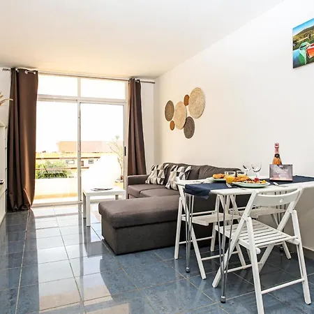 Apartamento Cozy 1 Bedroom Flat With Pool In Playa Paraiso, Marina Palace 425